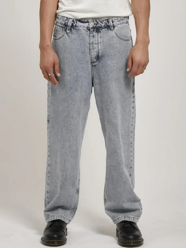 Men's Jeans with PocketsBig Slacker Denim Jean - Garage Blue