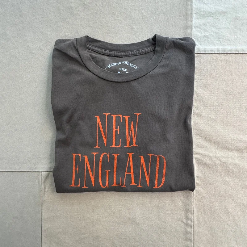 Men's Shirts with Convertible CollarsNew England T-shirt, Halloween