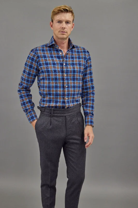 Men's Solid-Colored Shirts for VersatilityBold Plaid Flannel Shirt