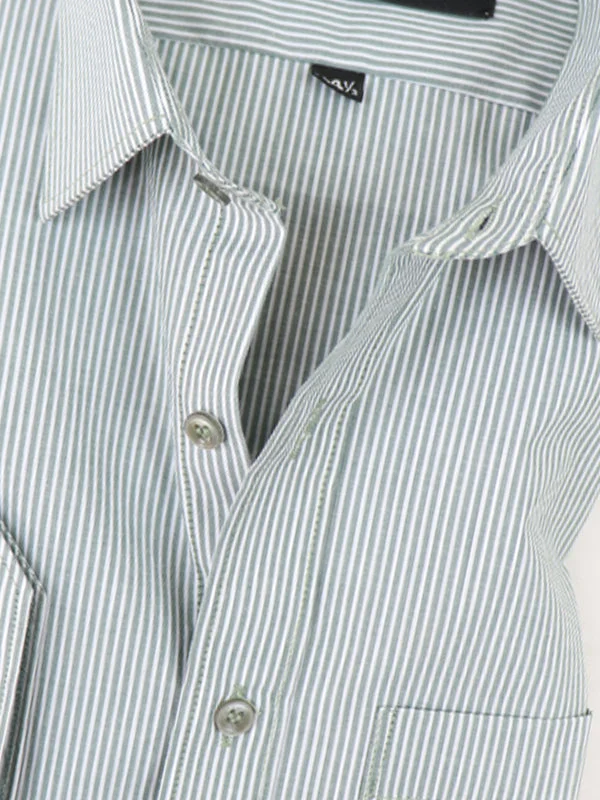 Men's Pattern-Play Shirts for a Fun TwistMFS14 AN Men's Formal Dress Shirt Green Line