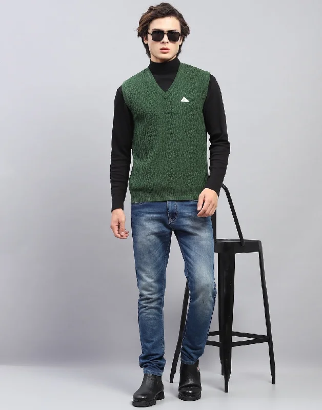 Men's Sweaters with Pleated DesignsMen Green Self Design V Neck Sleeveless Sweater