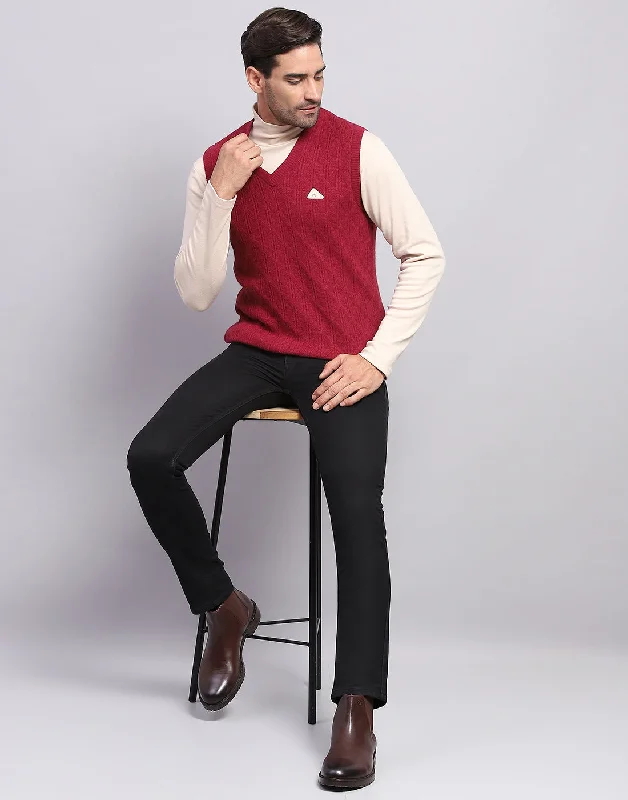 Layered Men's Vest SweatersMen Maroon Self Design V Neck Sleeveless Sweater