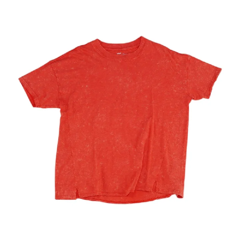 Men's Shirts with Raw-Edge HemlinesRed Solid Crewneck T-Shirt