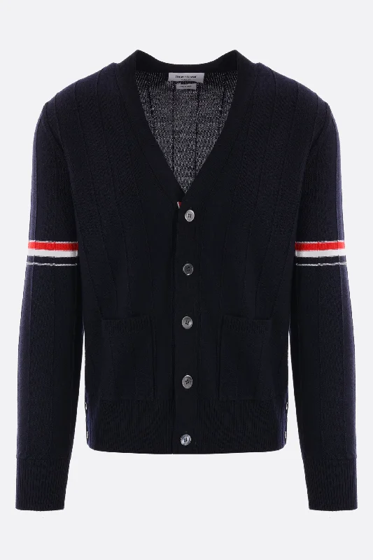 Solid-Colored Men's Shirtswool cardigan