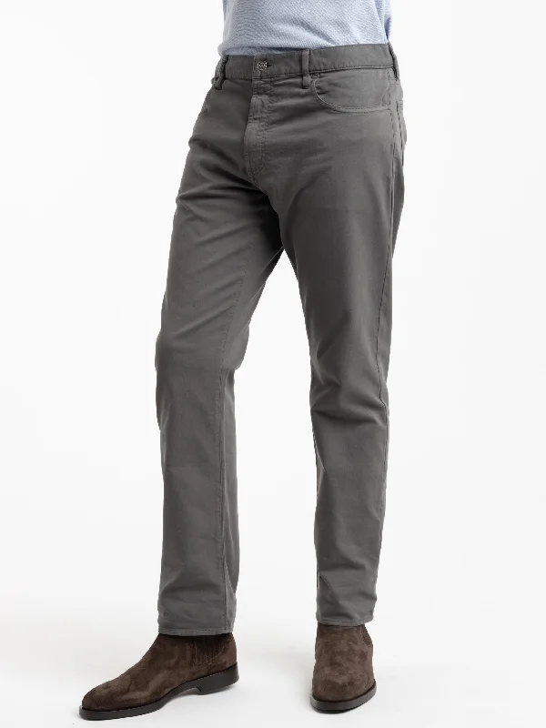 Men's Tailored Pants for a Sharp AppearanceGrey Straight Fit Chino Pants